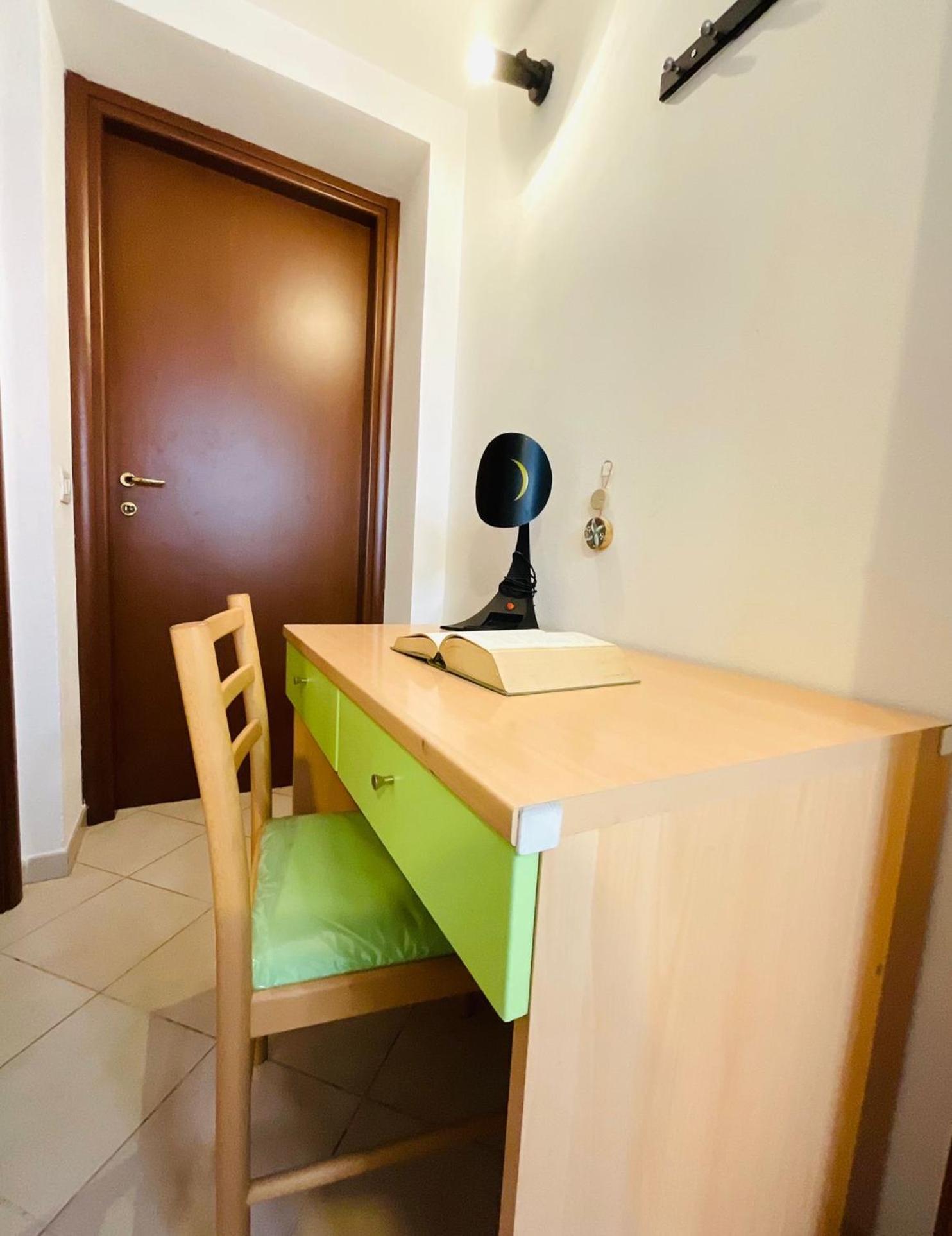 Center Equipped In The Heart Navigli District Appartement *